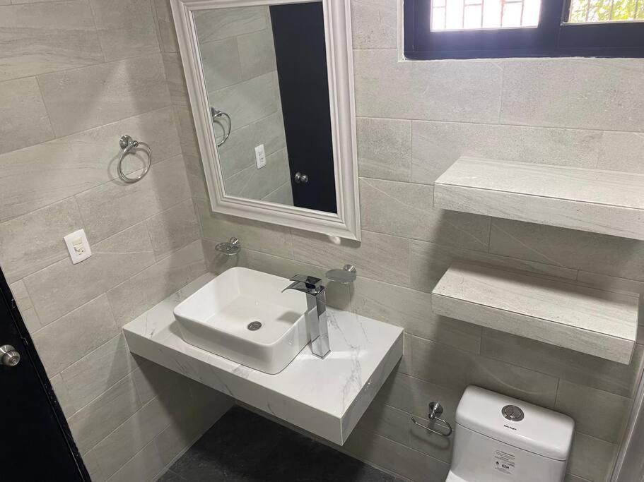 Casa Leonor. 2 Cuartos, 2 Banos, Cocina, Cochera. Valladolid  Dış mekan fotoğraf