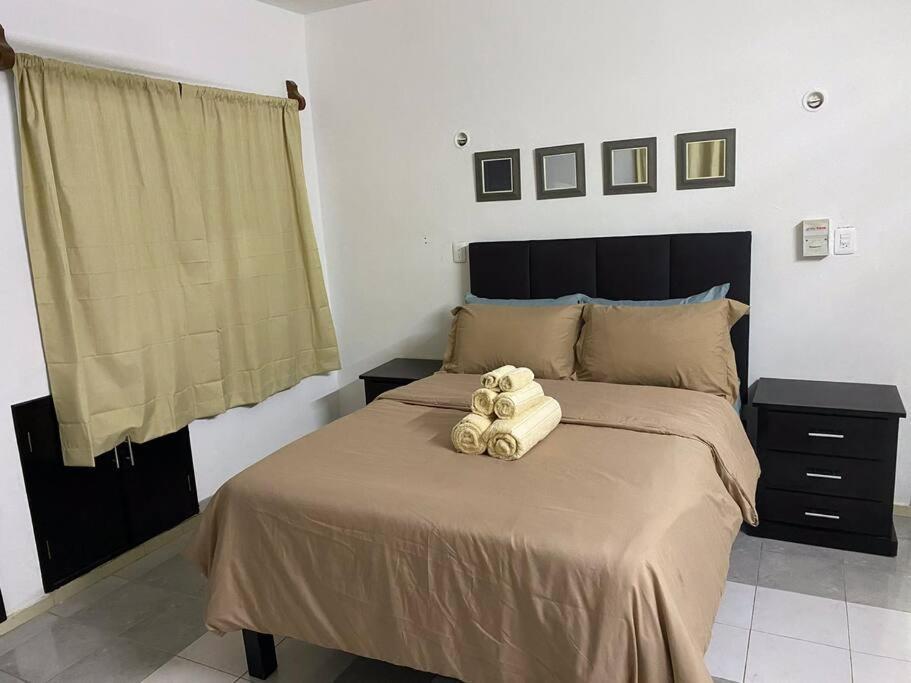 Casa Leonor. 2 Cuartos, 2 Banos, Cocina, Cochera. Valladolid  Dış mekan fotoğraf