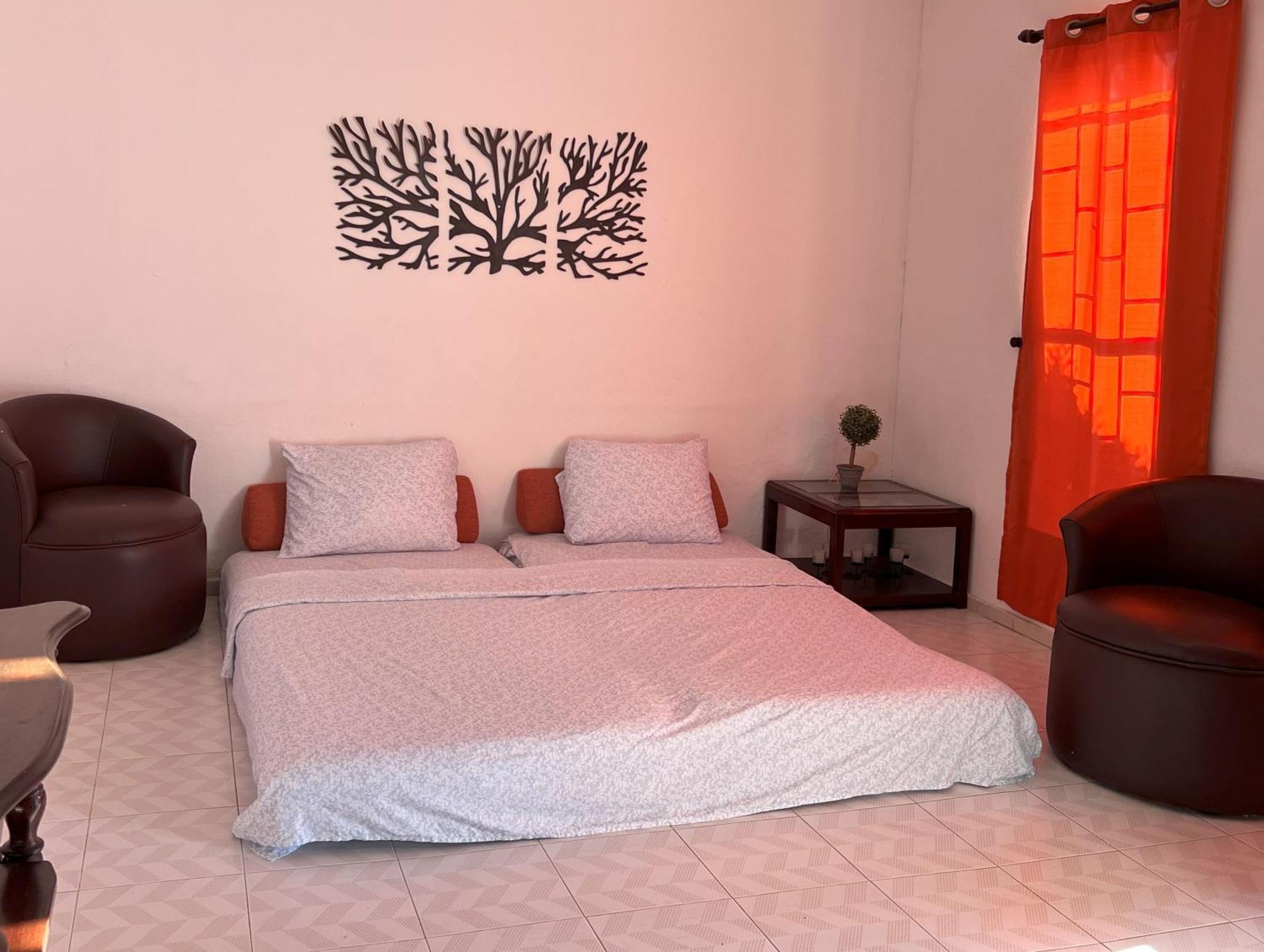 Casa Leonor. 2 Cuartos, 2 Banos, Cocina, Cochera. Valladolid  Dış mekan fotoğraf
